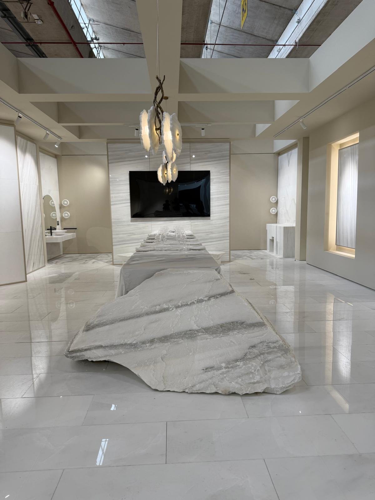 Montare marmură și glafuri profesional cu garanție și precizie - Lucrare 4